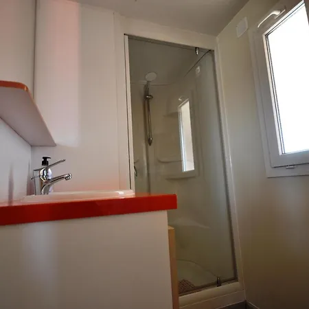 Holiday home Bungalow De Lujo Con Jacuzzi Y Piscina Privada - Cerca De La Playa En - Es-180-98