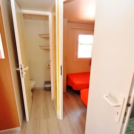 Bungalow De Lujo Con Jacuzzi Y Piscina Privada - Cerca De La Playa En - Es-180-98 *