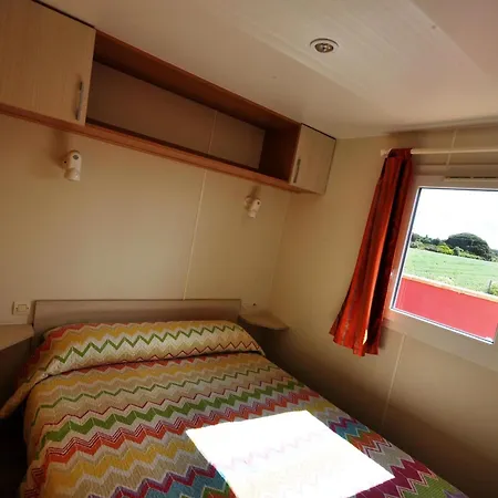 Holiday home Bungalow De Lujo Con Jacuzzi Y Piscina Privada - Cerca De La Playa En - Es-180-98 *
